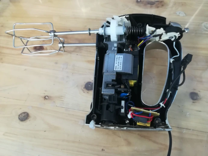 Réparation batteur à main