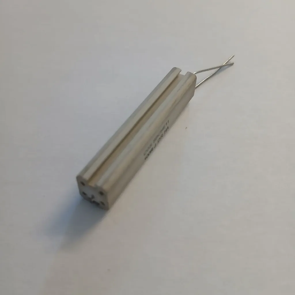 Résistance 100 ohm CGSSBCHE11.webp