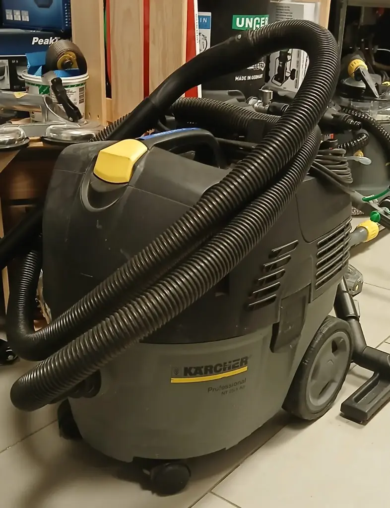VERLEIH Kärcher Professional Staubsauger