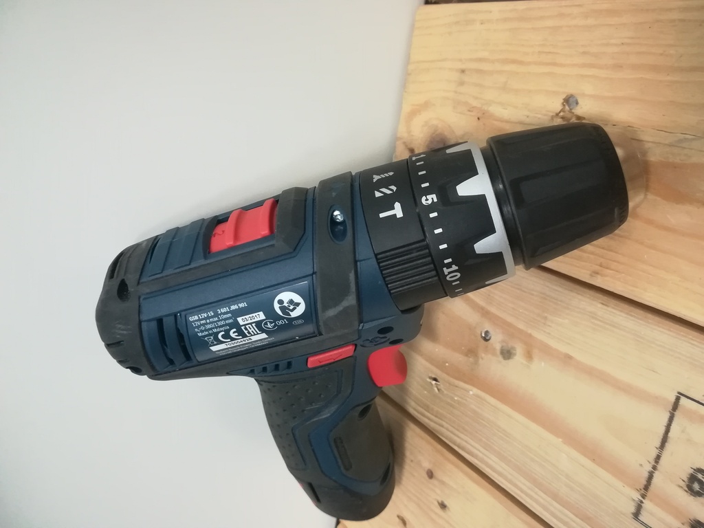 LOCATION Perceuse-visseuse Bosch à percussion professionnel