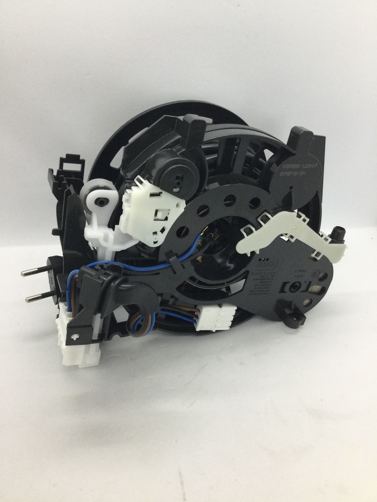 Enrouleur aspirateur Miele avec fiche Suisse 9016043