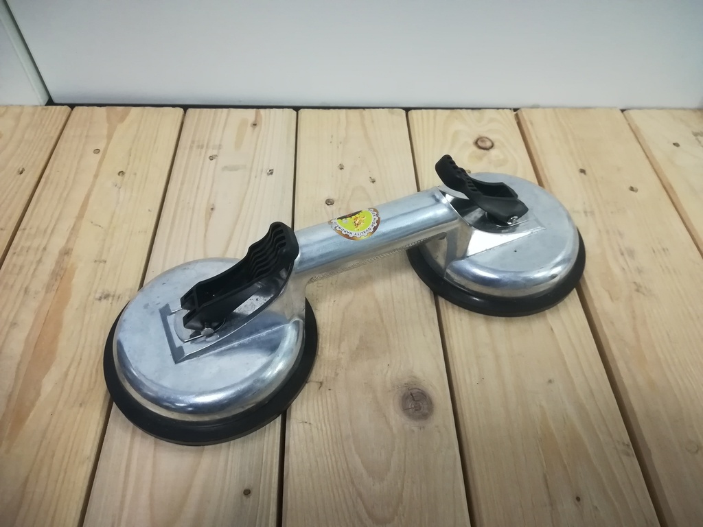 LOCATION Ventouse double